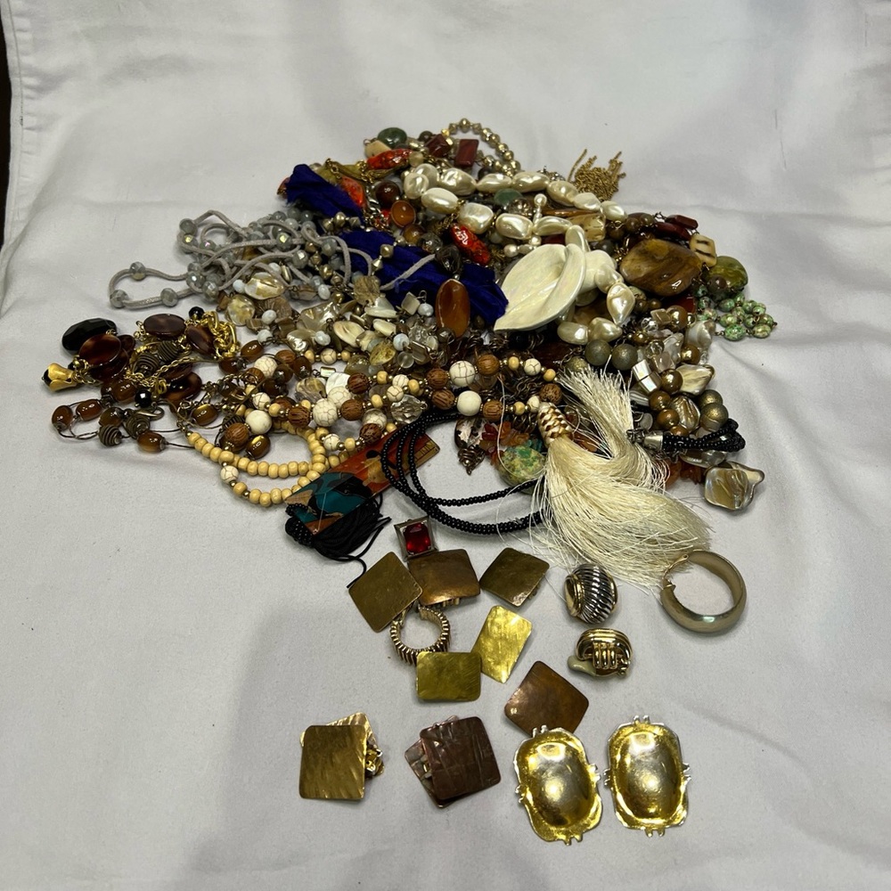 2 pound lot of necklaces and earrings